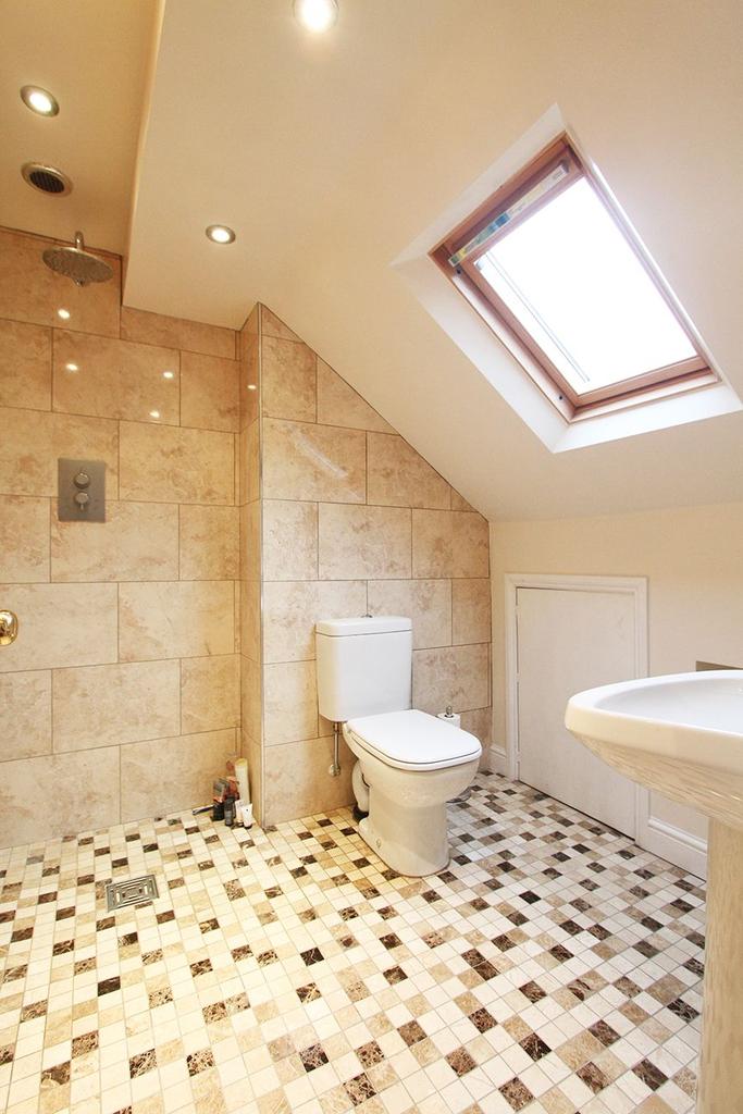 3rd floor shower room