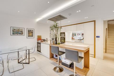 20 Rainsborough Square, London, SW6 1DQ