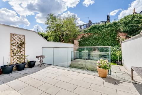 20 Rainsborough Square, London, SW6 1DQ