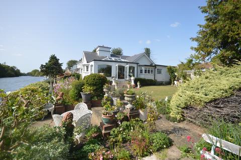 Search 3 Bed Houses For Sale In Sunbury On Thames Onthemarket