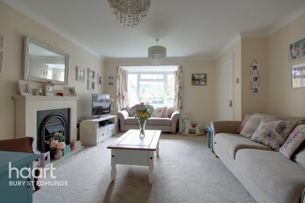 Oxer Close, Elmswell, Bury St Edmunds 4 bed detached house £325,000