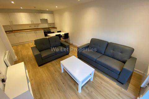 3 bedroom apartment to rent, Advent Way, Manchester M4
