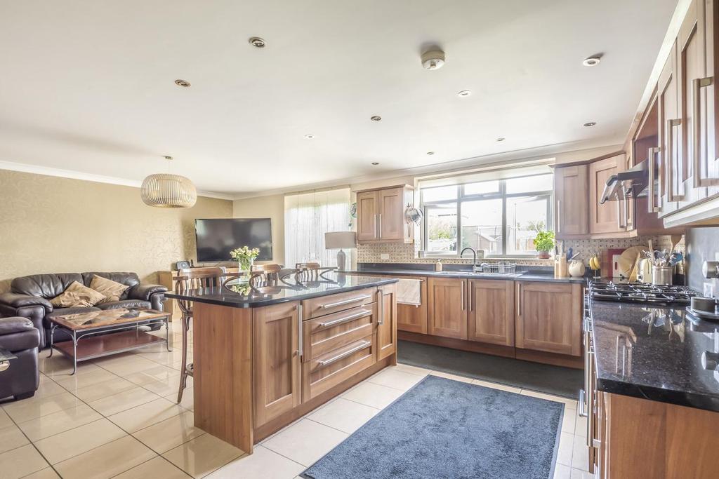 Bourne Vale, Hayes 5 bed semidetached house £850,000