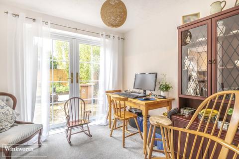 30 Magnus Drive, Basingstoke, RG22 4TX