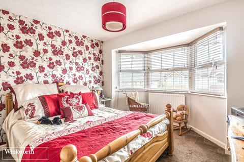 30 Magnus Drive, Basingstoke, RG22 4TX