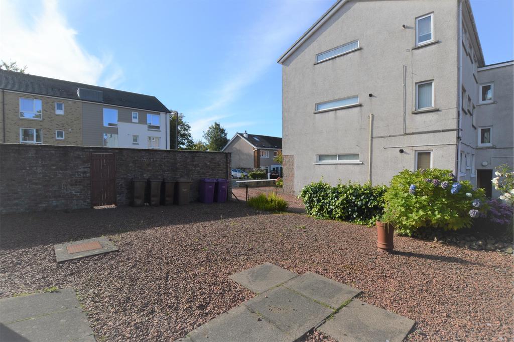 1f Silverdale Gardens, LARGS, KA30 9LT 1 bed flat £69,500