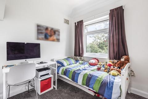 9 Horn Park Lane, London, SE12 8UX