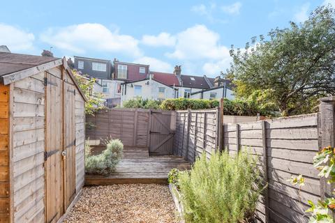 25 Ingatestone Road, London, SE25 4LG