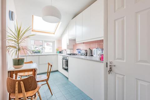 25 Ingatestone Road, London, SE25 4LG