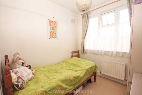 89 Beechcroft Avenue, New Malden, KT3 3EE