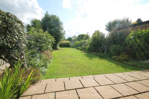 89 Beechcroft Avenue, New Malden, KT3 3EE