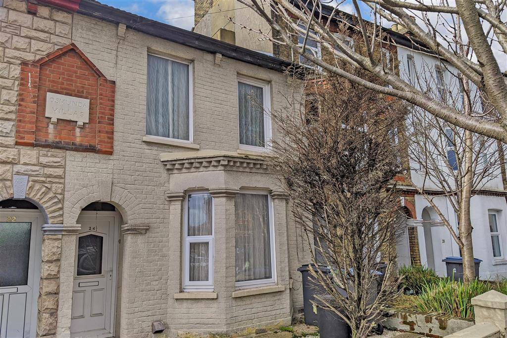 Cherry Tree Avenue, Dover, Kent 3 bed terraced house £130,000
