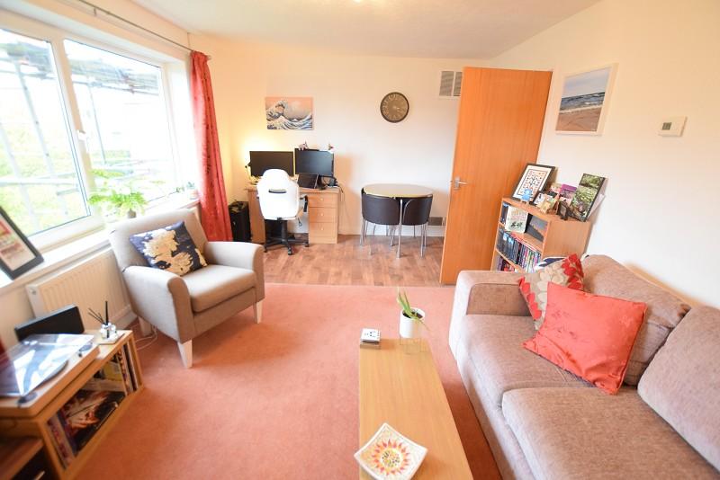 Lounge/Dining area