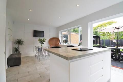 21 Oakham Drive, Bromley, BR2 0XE