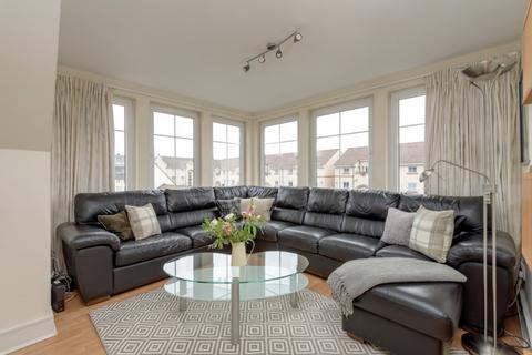 3 bedroom flat to rent, Hopetoun Street, New Town, Edinburgh, EH7