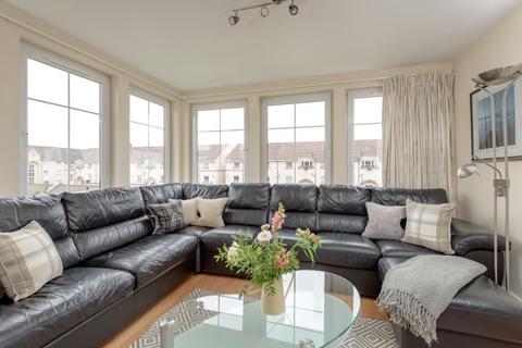 3 bedroom flat to rent, Hopetoun Street, New Town, Edinburgh, EH7