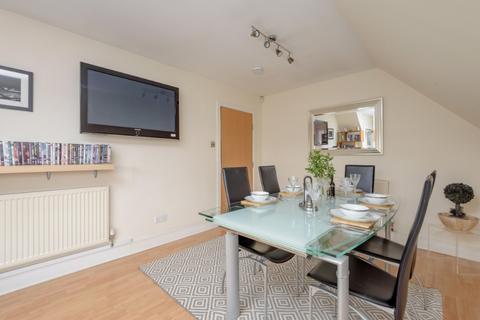 3 bedroom flat to rent, Hopetoun Street, New Town, Edinburgh, EH7