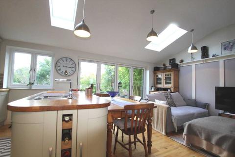9 Cawsam Gardens, Caversham, Reading, RG4 5JE