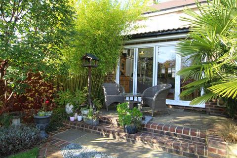 9 Cawsam Gardens, Caversham, Reading, RG4 5JE