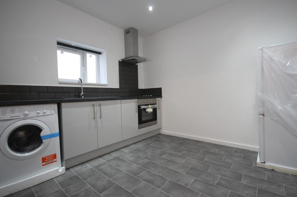Flat E Cape Hill, Smethwick, West Midlands, B66 1 bed apartment £525