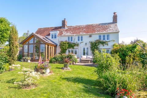 2 bedroom detached house for sale, Mill Lane, Hooe