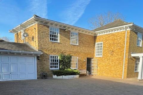 Whitegates Cheapside Road, Ascot, SL5 7DR