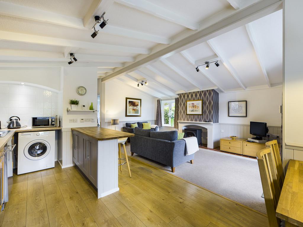 Open plan living/dining/kitchen area