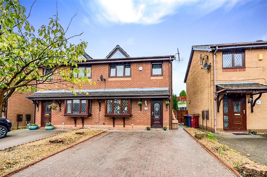 Lynwood Close, Darwen 3 bed semidetached house £165,000