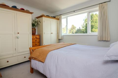 4 Corfe Close, Alresford, SO24 9PH