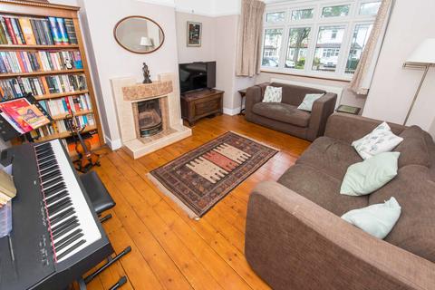 28 Windborough Road, Carshalton, SM5 4QJ