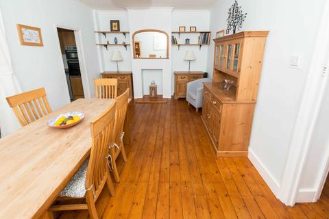 28 Windborough Road, Carshalton, SM5 4QJ