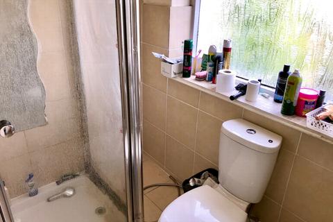 7 Alicia Gardens, Harrow, HA3 8JB