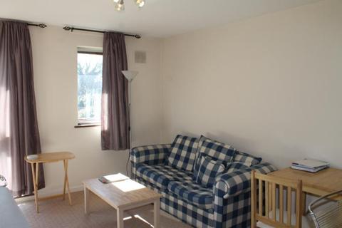 1 bedroom apartment to rent - Leacroft, Staines-upon-Thames, Surrey, TW18