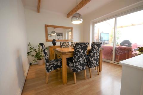4 Bremner Avenue, Horley, RH6 8EP