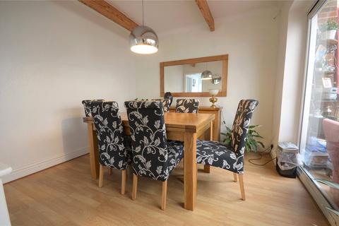 4 Bremner Avenue, Horley, RH6 8EP