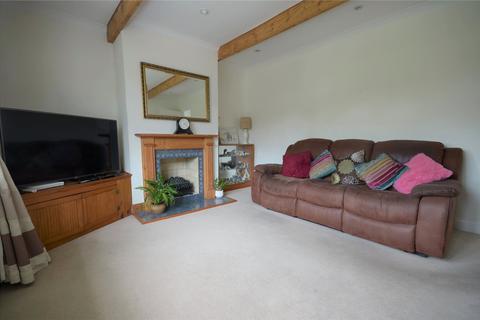 4 Bremner Avenue, Horley, RH6 8EP