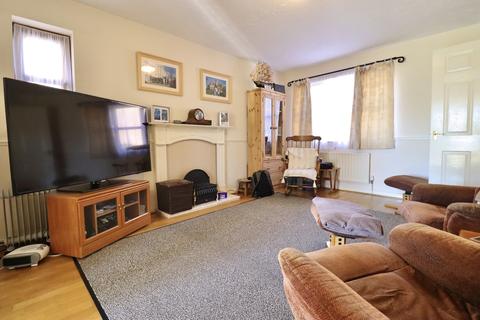 28 Airedale Close, Norwich, NR3 2DB