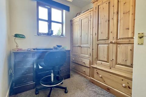 28 Airedale Close, Norwich, NR3 2DB