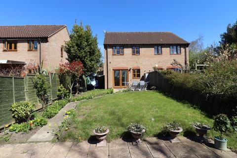 28 Airedale Close, Norwich, NR3 2DB