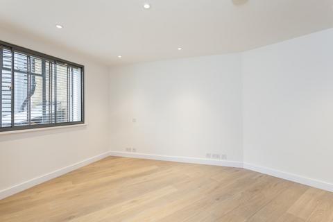 2 bedroom apartment to rent, Shelton Street, Covent Garden, WC2