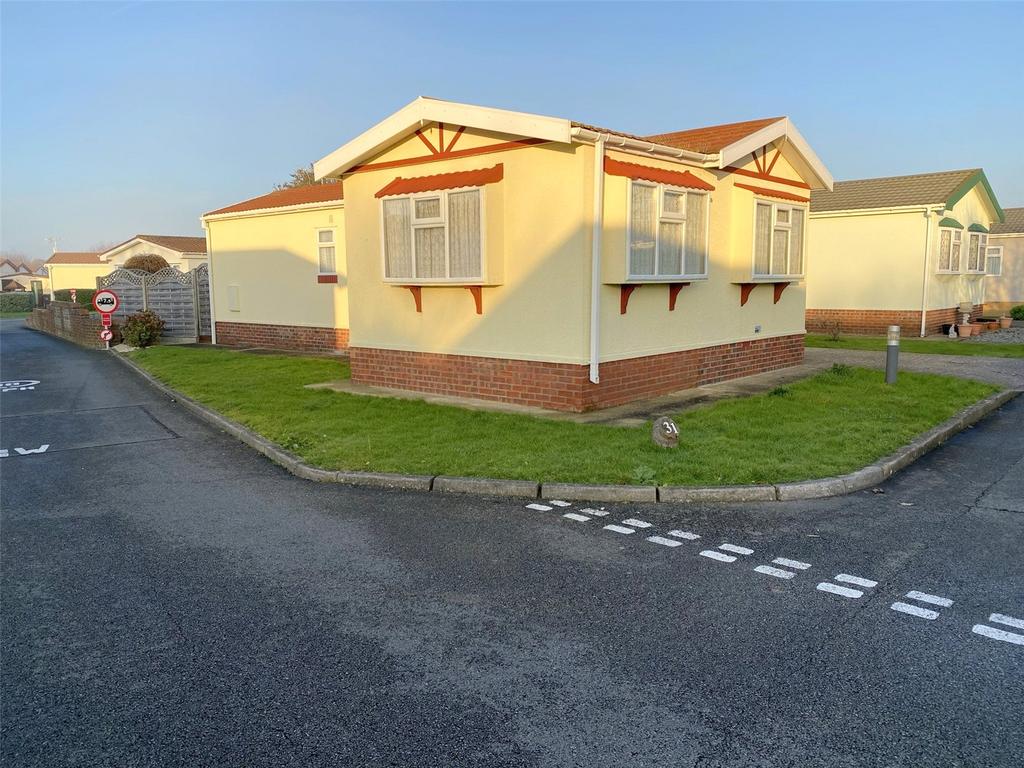Willowbrook Park, Lancing, West... 2 bed detached house £200,000