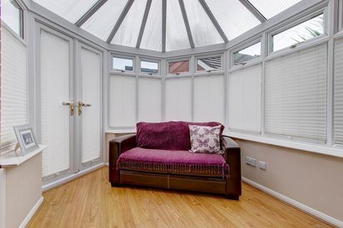 7 Atworth Close, Redditch, B98 7NX