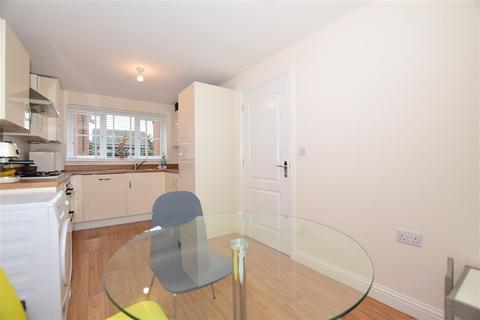 21 Arable Drive, Whitfield, Dover, CT16 3FE