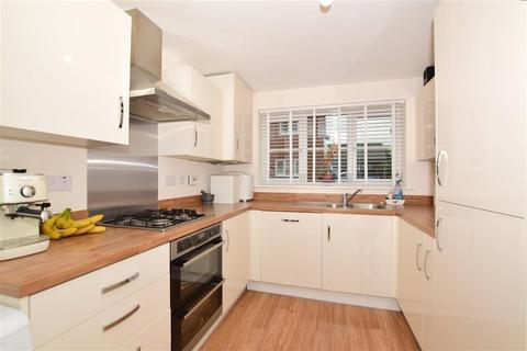 21 Arable Drive, Whitfield, Dover, CT16 3FE