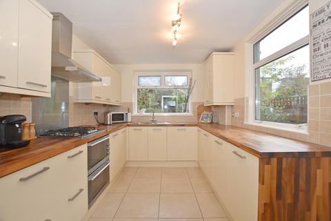 40 Halstead Road, London, E11 2AZ