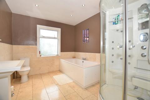 40 Halstead Road, London, E11 2AZ