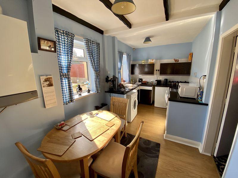 Dining kitchen