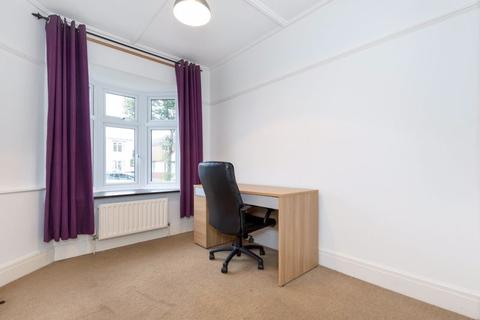 20 Hurst Road, Sidcup, DA15 9AA