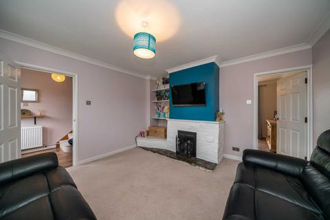 18 Candlefield Walk, Hemel Hempstead, HP3 9UR
