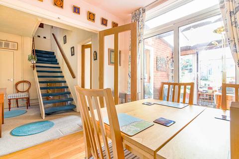 19 Stewards Green Road, Epping, CM16 7DA